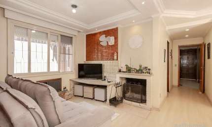 Casa com 4 quartos à venda na Rua Doutor Barcelos, 1970, Camaquã, Porto Alegre, 381 m2 por R$ 640.000
