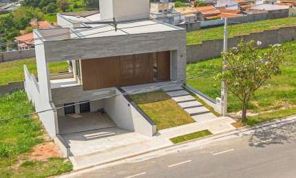 Casa em condomínio fechado com 3 quartos à venda na Rua Doutor Alfredo Zacharias, 1320, Vila Pagano, Valinhos, 230 m2 por R$ 1.850.000