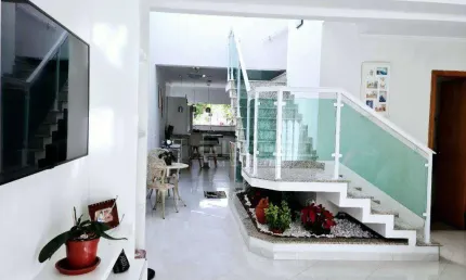 Casa com 3 quartos à venda na Rua Itajubá, 182, Vila Alice, Santo André