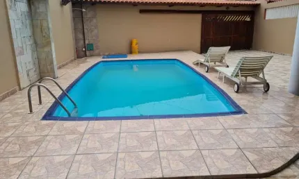 Casa com 4 quartos à venda na rua nossa senhora da aparecida, 80, jardim praia grande, mongaguá, 246 m2 por r$ 780.000