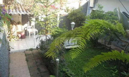 Casa com 3 quartos para alugar na Rua Taipas, 105, Vila Valparaíso, Santo André