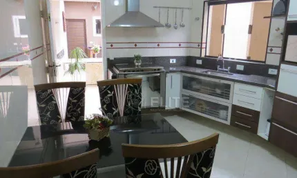 Sobrado com 3 dormitórios à venda, 170 m² por R$ 1.250.000,00 - Parque Jaçatuba - Santo André/SP