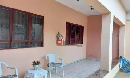 Casa com 3 dormitórios à venda, 200 m² por R$ 630.000,00 - Jardim Mauá II - Jaguariúna/SP