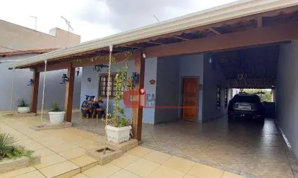 Casa com 5 dormitórios à venda, 238 m² por R$ 880.000 - Jardim Zeni - Jaguariúna/SP