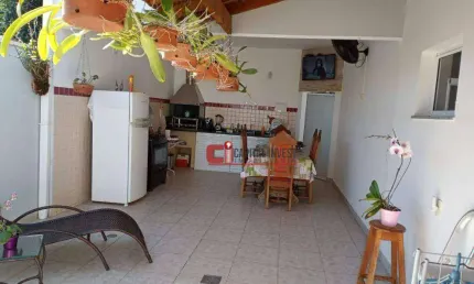 Casa com 3 dormitórios à venda, 137 m² por R$ 750.000 - Vargeão - Jaguariúna/SP