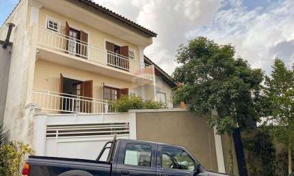 Casa à venda no Residencial Alagarve em Mogi das Cruzes