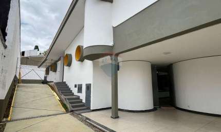 Casa comercial para locação no bairro Jardim Santista em Mogi das Cruzes