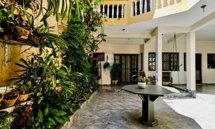 Casa para venda no bairro Vila Lavínia em Mogi das Cruzes