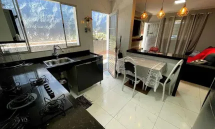 Casa térrea com 2 dormitórios e amplo quintal para a venda no jardim layr em mogi das cruzes/ sp