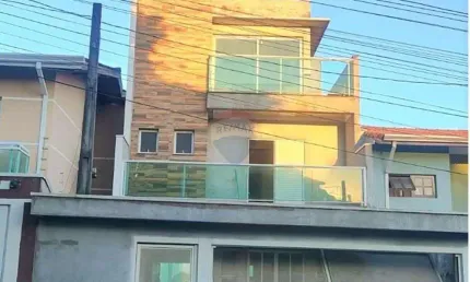 Sobrado à venda no bairro Parque Morumbi em Mogi das Cruzes