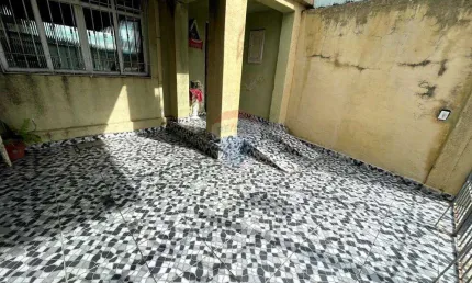 Casa comercial térrea com 2 dormitórios e garagem para a venda no centro em mogi das cruzes/ sp