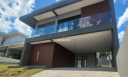 Casa nova em Campo Bom - Pronta para morar, com Piscina e Vista da cidade