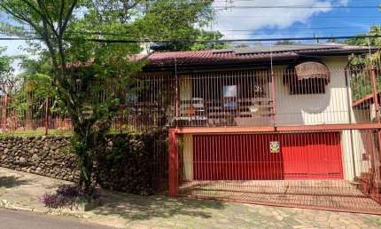 Belíssima casa à venda em Campo Bom no bairro Jardim do Sol