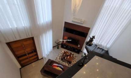 Casa mobiliada à venda em Campo Bom: Piscina aquecida, Suíte master, Sauna