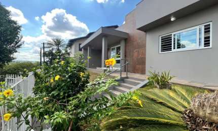 Casa à venda em Novo Hamburgo, com 180m², semi mobiliada - bairro Operário