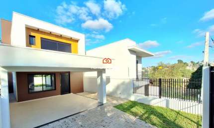 Casa com 3 dormitórios (1 Suíte master + 2 Demi-suítes) à venda no Bairro Hamburgo Velho – Novo Hamburgo.