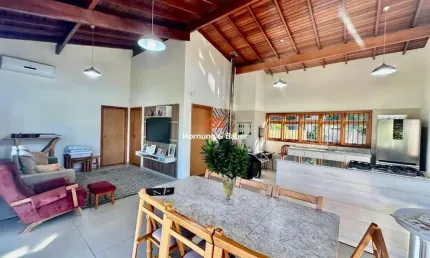 Casa com quiosque e amplo espaço de pátio à venda em Novo Hamburgo no bairro São jorge!