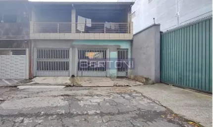 Vende-se imóvel para renda com 3 casas em taboão são bernardo do campo localizado em rua sem saída