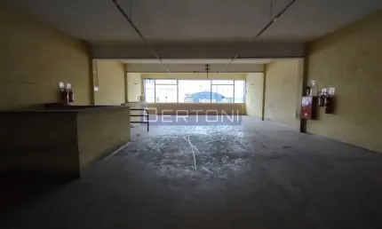 Aluga-se Sobreloja de 474 m2 em Taboão  São Bernardo do Campo