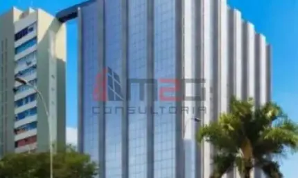 Aluga-se / Vende-se meia laje comercial na Faria Lima em prédio Reformado