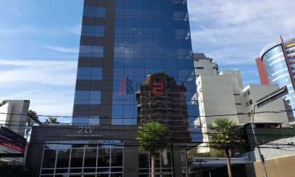 Prédio comercial monousuário para locação ou venda em Pinheiros.