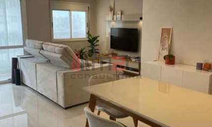 Vende-se apartamento na Vila Ipojuca, 2 dormitórios (1 suíte).