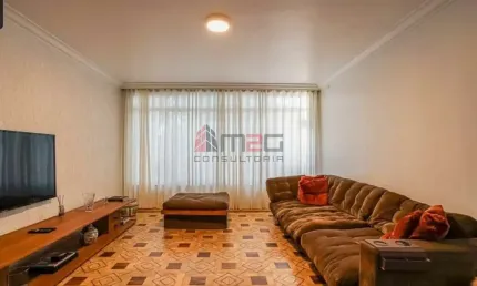 Maravilhosa Casa Sobrado com 3 Quartos e 3 Vagas para Venda na Vila Romana
