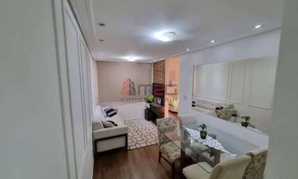Vende-se apartamento na Água Branca, 2 dormitórios.