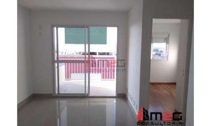 Vende-se ou aluga-se apartamento na Vila Romana de 62m² com 2 dormitórios e 1 vaga.