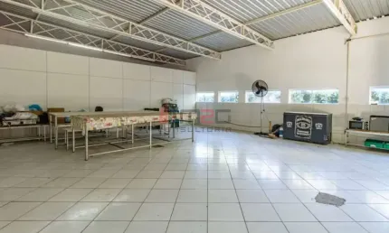 Barracão / Galpão / Depósito com 2 salas para alugar na Vila Ipojuca, São Paulo 