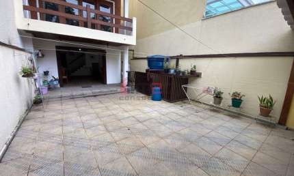 Casa em condomínio fechado com 4 quartos para alugar no Jardim Regina, São Paulo 