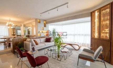Vende-se ou aluga-se apartamento em Perdizes, 3 quartos (3 suítes).