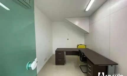 Casa comercial com 8 salas para alugar na Rua Treze de Maio, 47, Centro, Itajaí