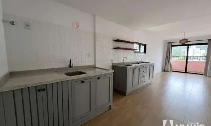Apartamento com 1 dormitório para alugar no bairro Ressacada