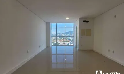 Sala para alugar, 40 m² por R$ 2.605,00/mês - Centro - Navegantes/SC