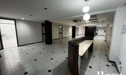 Sala comercial com 7 salas para alugar na Rua Lauro Muller, 110, Centro, Itajaí