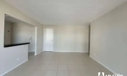 APARTAMENTO DE DOIS DORMITÓRIOS NO CENTRO DE NAVEGANTES AO LADO DO FERRY BOAT