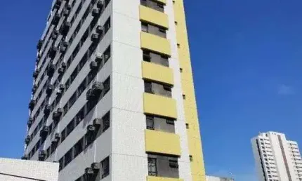 Apartamento à Venda com 2 Quartos (1suíte) no Edifício Rui Feliciano, Lagoa Nova