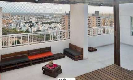 Oportunidade! Linda Cobertura Duplex com Jacuzzi e Churrasqueira em Ponta Negra