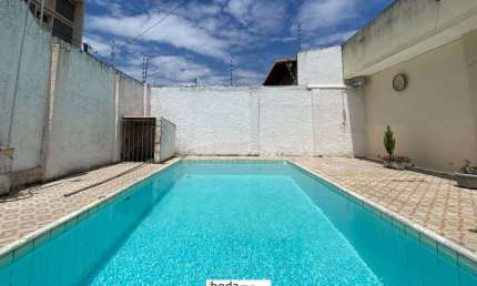 Casa em Lagoa Nova em Natal RN. Sala,  3 quartos (1 suítes), cozinha, dep e 2vgs