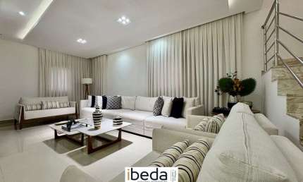 ibeda - Casa Duplex a venda em Condomínio. Sala ampla, 4 suítes, impecável, nova