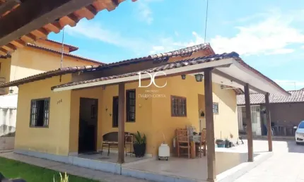 Casa com 3 quartos à venda na Rua Irineu Ferreira Pinto, 374, Ponta Grossa, Maricá por R$ 725.000
