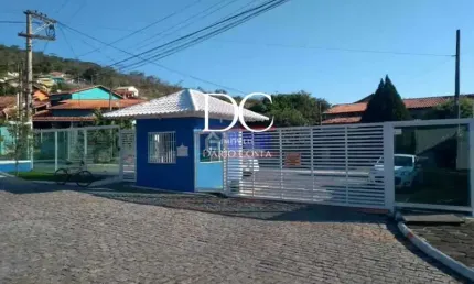 Casa com 3 quartos à venda na Avenida Roberto da Silveira, 2158, Flamengo, Maricá por R$ 440.000