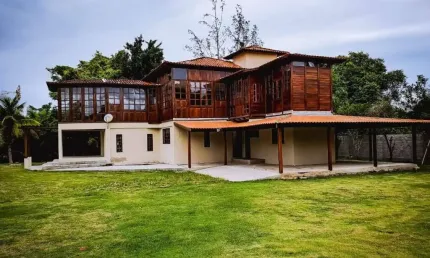 Chácara / sítio com 4 quartos à venda na Rua Três, Caxito, Maricá por R$ 950.000