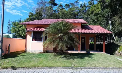 Casa com 2 quartos à venda na Rodovia Ernani do Amaral Peixoto, Casa 110, São José do Imbassaí, Maricá, 360 m2 por R$ 870.000