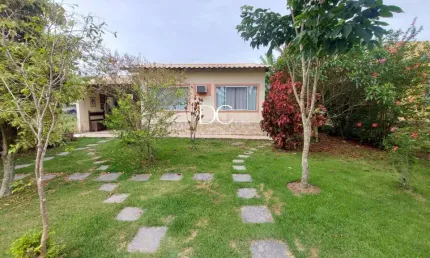 Casa em condomínio fechado com 3 quartos à venda na Estrada Oscar Vieira da Costa Júnior, Cajueiros (Itaipuaçu), Maricá por R$ 520.000