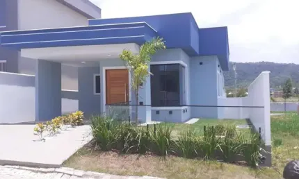 Casa em condomínio fechado com 3 quartos à venda na Estrada Henfil, KM02, Pindobas, Maricá por R$ 490.000