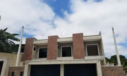 Casa com 2 quartos à venda na Rua Bétula, 12, Condado de Maricá, Maricá por R$ 390.000