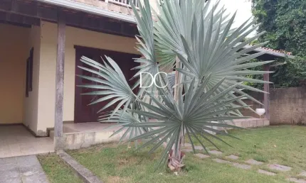 Casa com 3 quartos à venda na rua denise rocco de lima e cisne, jacaroá, maricá por r$ 795.000