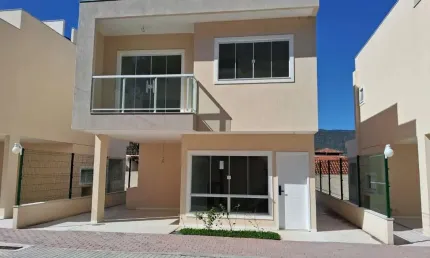 Casa em condomínio fechado com 3 quartos à venda na Rua Maria Celeste Tostes Barros, Maravista, Niterói por R$ 750.000